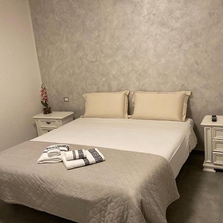 Alloggio Rozafa Peschiera del Garda Exterior foto